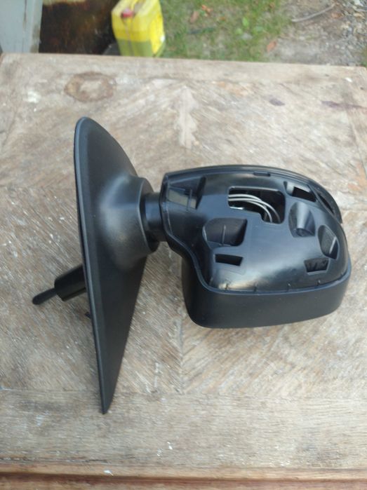 Дзеркало праве Renault Sandero