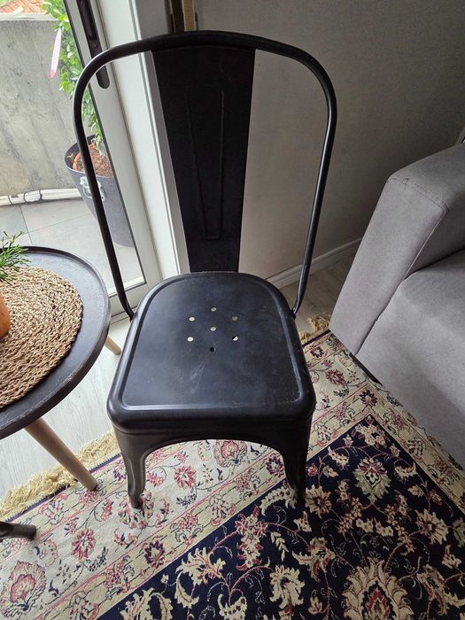 Cadeira Tolix, Kinda Home