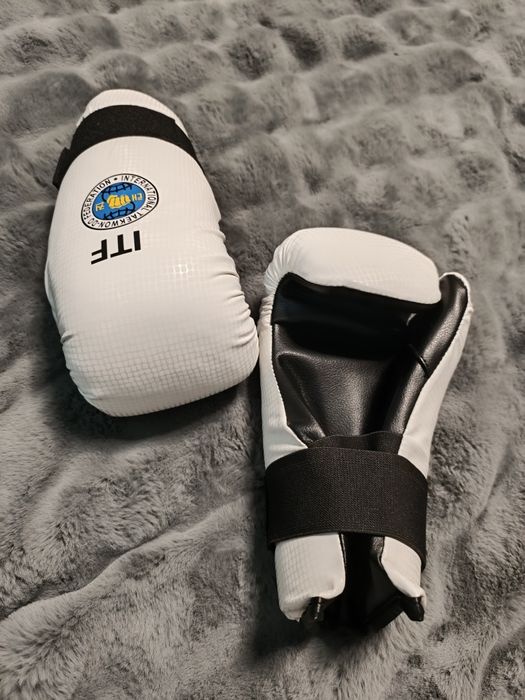 Боксерські рукавиці  ITF для Техквондо