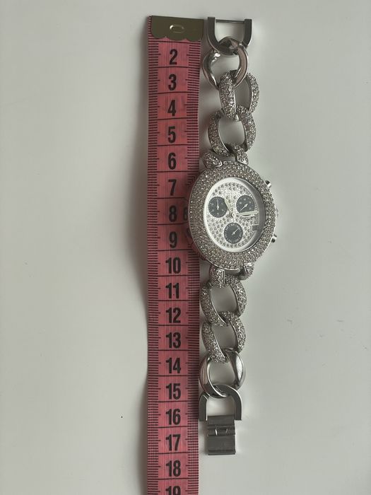 Часы фирмы Freelook