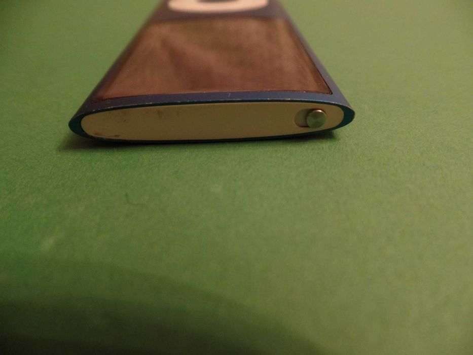 2 Ipod Nano 16gb Azul, com avaria na bateria (Caixa vermelha)