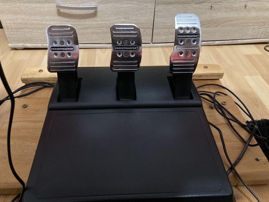 Zestaw do sim driftingu - thrustmaster, logitech