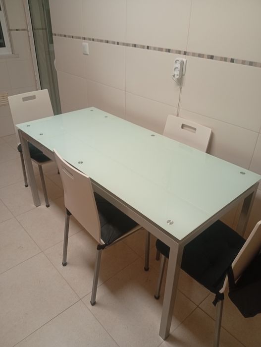 Mesa de cozinha extensível