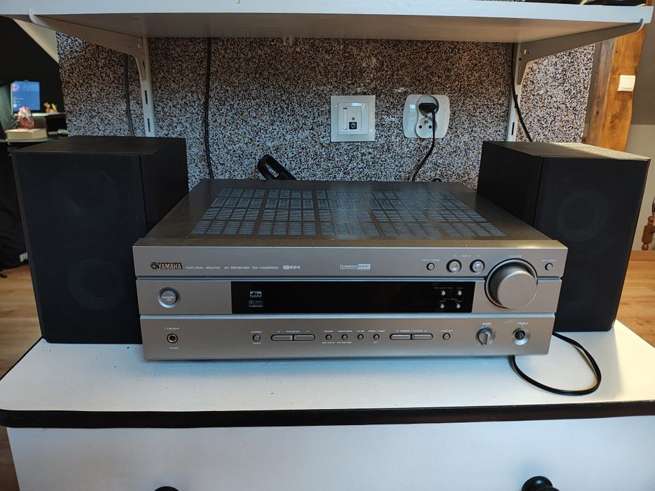 Amplituner Yamaha+2 głośniki