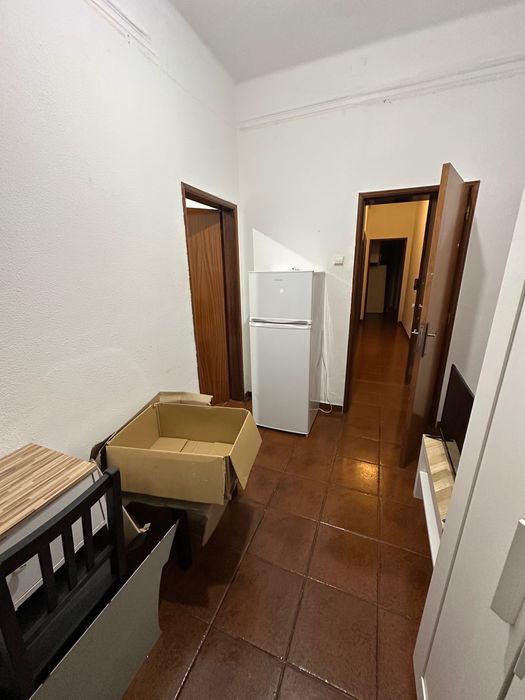 Arrendo quarto - junto ao mercado de arroios