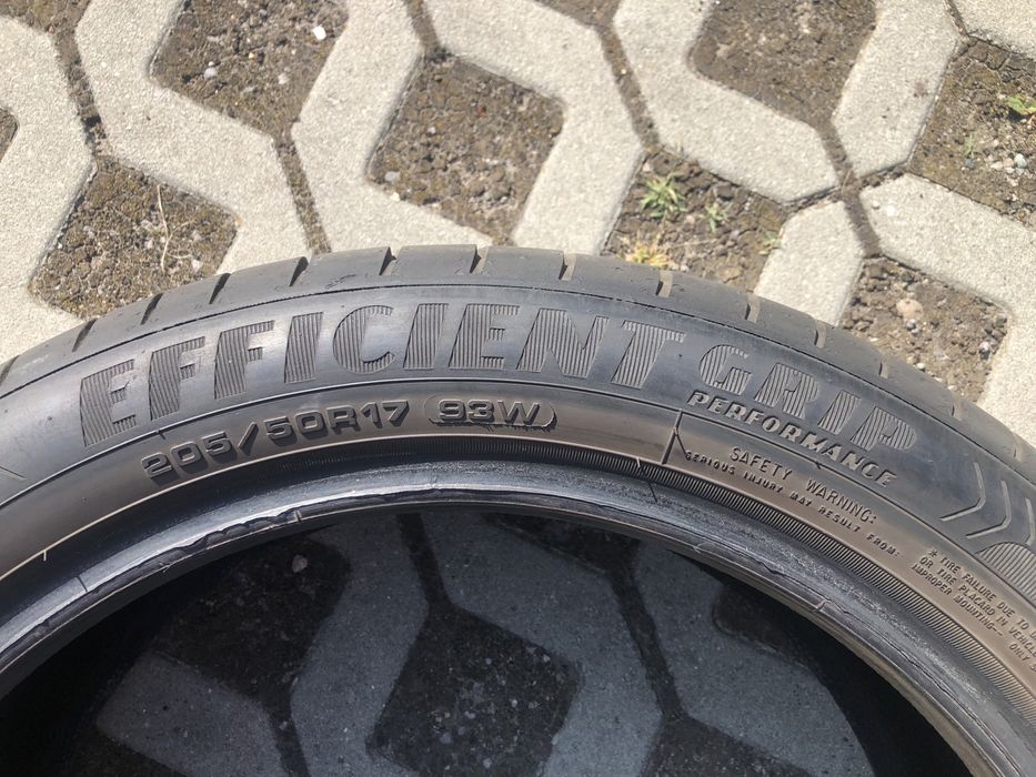 Goodyear EfficientGrip Performance  205/50R17 93W