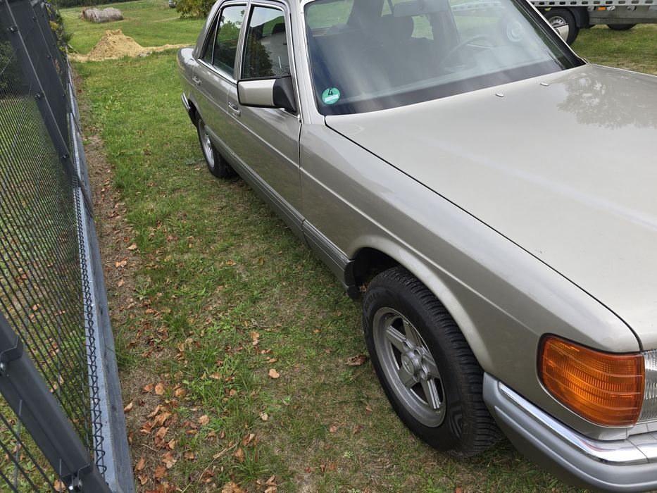 Mercedes W 126 300 SE