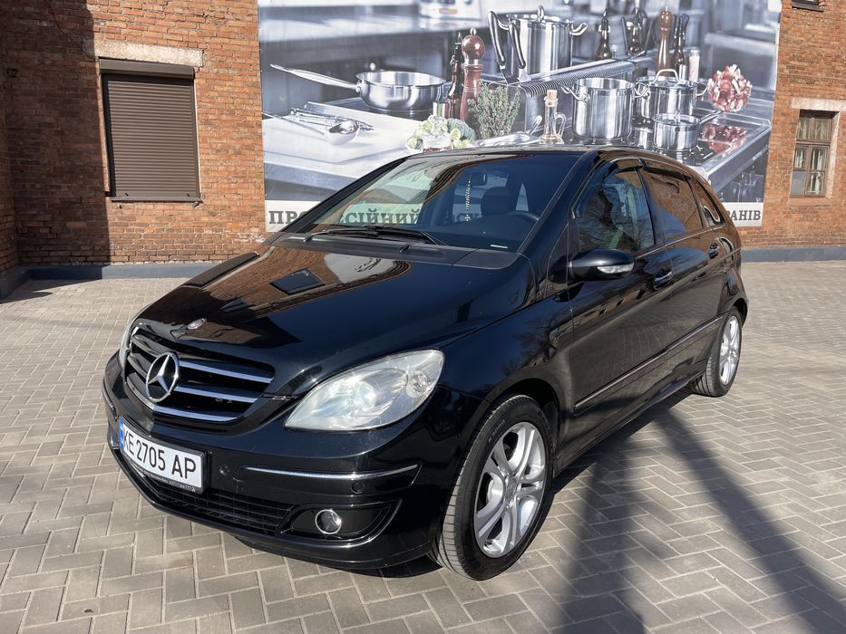 Mercedes benz b220