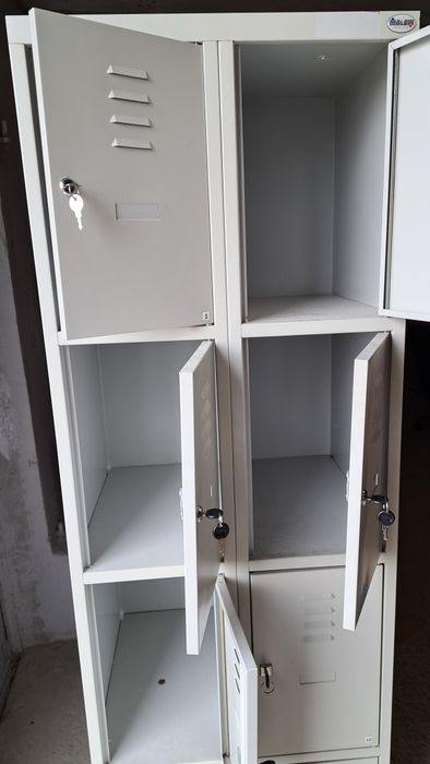 Szafa metalową socjalna 8 skrytkowa MALOW