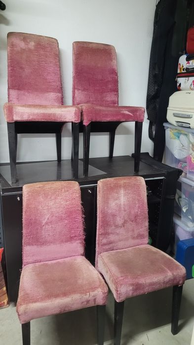 Cadeiras usadas para estofar