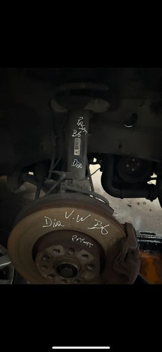 Pinça travão lado direito passat b6