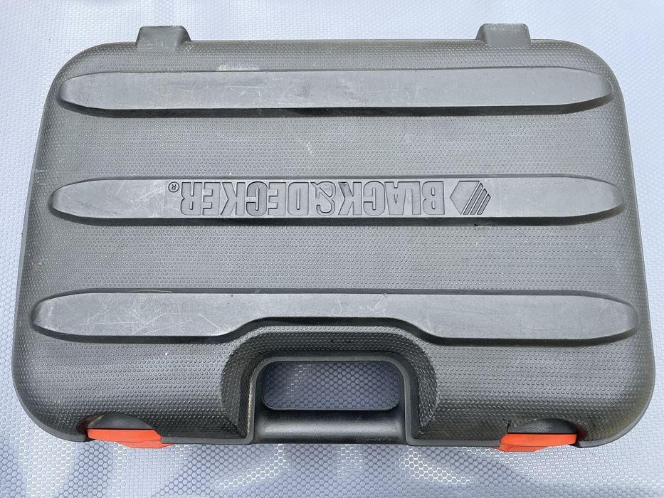 Caixa martelo perfurador Black Decker