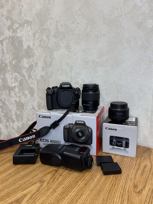 Продам весь комплект canon 4000d