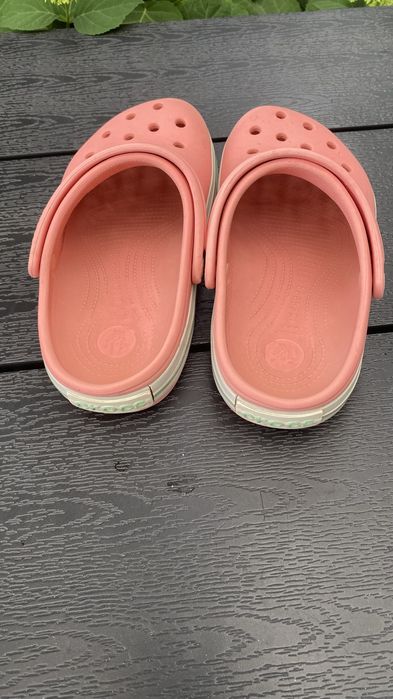 Crocs J1 цвет персиковый