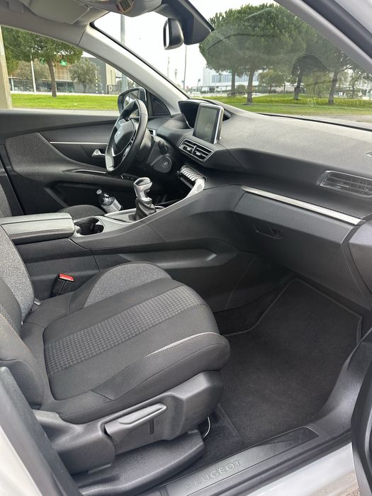 Peugeot 3008 1.2 PureTech 130cv Active Pack - 2020