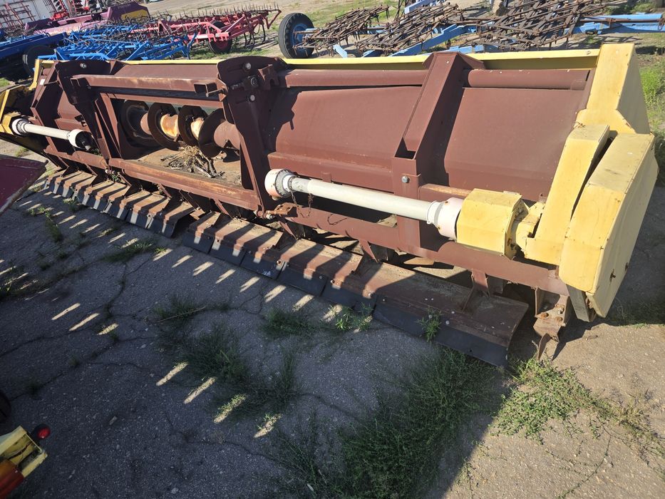 Кукурузна жатка кмс8