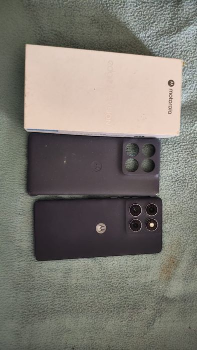 Vendo ao troco telemóvel marca Motorola Edge 60