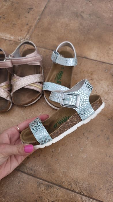 Skórzane sandałki dla dziewczynki klapki buciki zestaw sandałów sandał