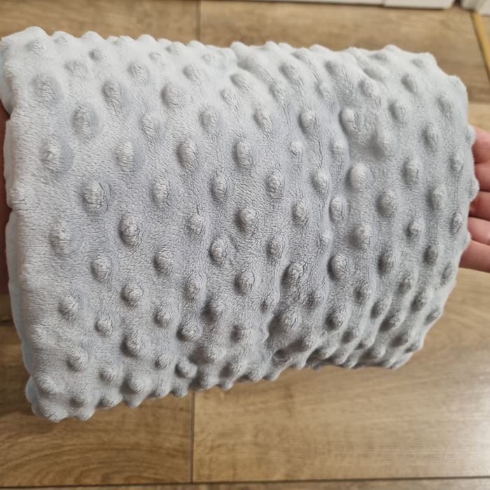 Rękaw  do karmienia pod główkę niemowlaka  na rękę mamy