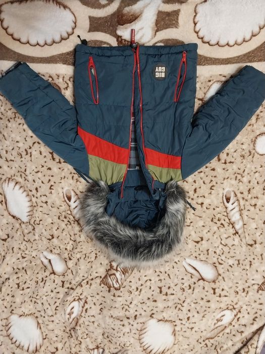 Пуховик детский 4-6 лет.