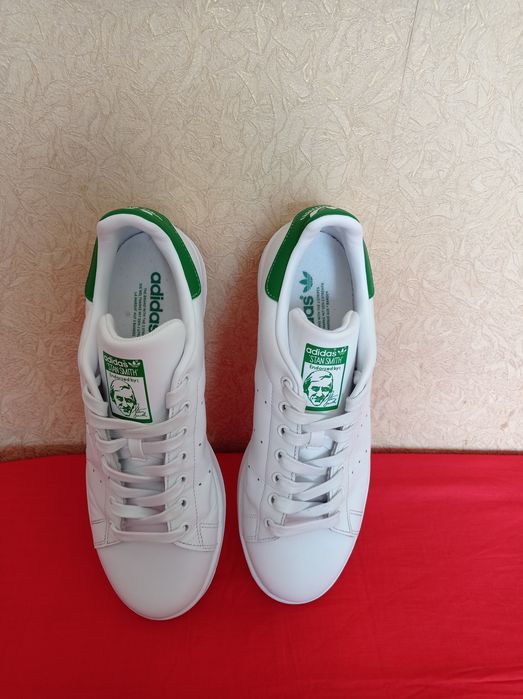 Оригинальные кроссовки Adidas