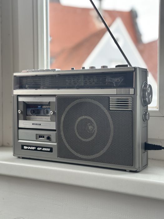 Sharp GF-2500  Vintage PRL boombox