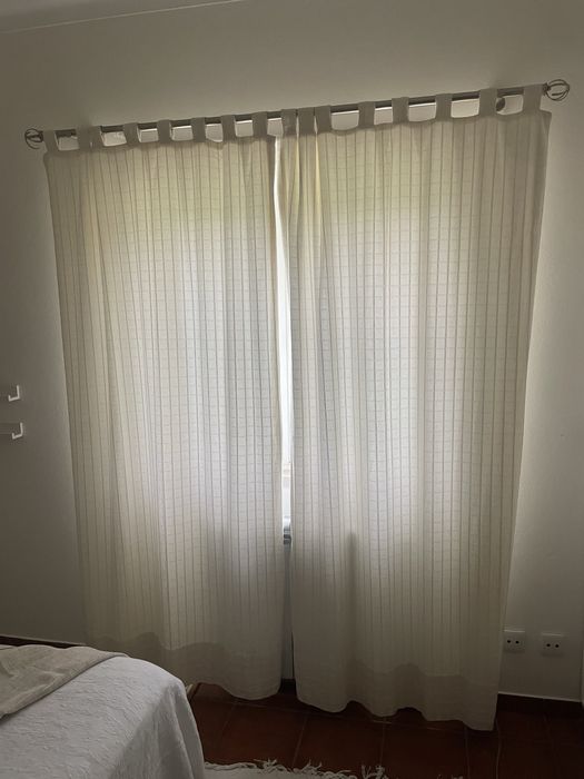 Cortinados (2) tecido branco meio grosso (225 altura)