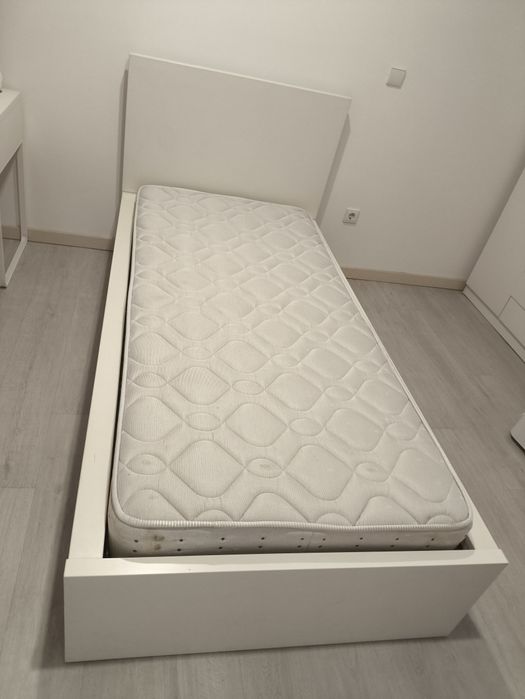 Cama de solteiro  IKEA