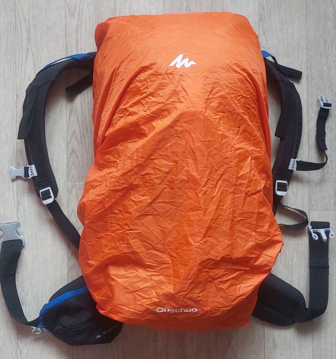 Рюкзак б/в трекінговий Quechua MH100 30 L , с дождевиком(France)