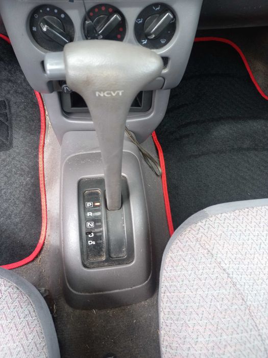 Nissan micra 1.3 gasolina caixa automatica mecanica irrepreensivel