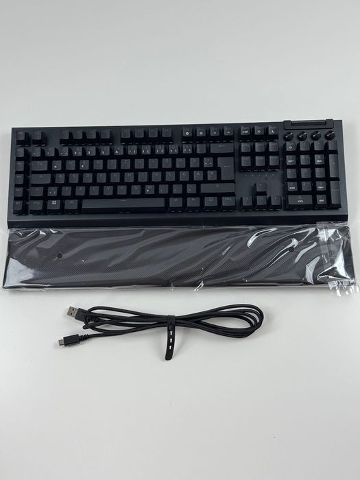 Klawiatura Razer BlackWidow V4 QWERTZ Black