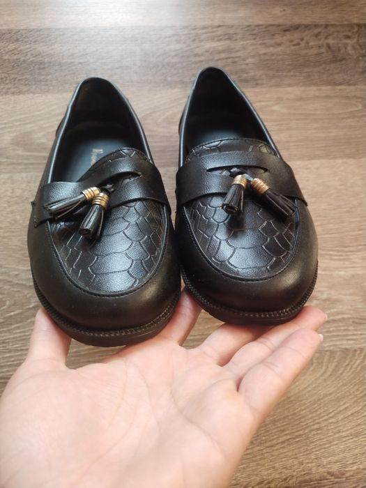Шкіряні туфлі Massimo Dutti