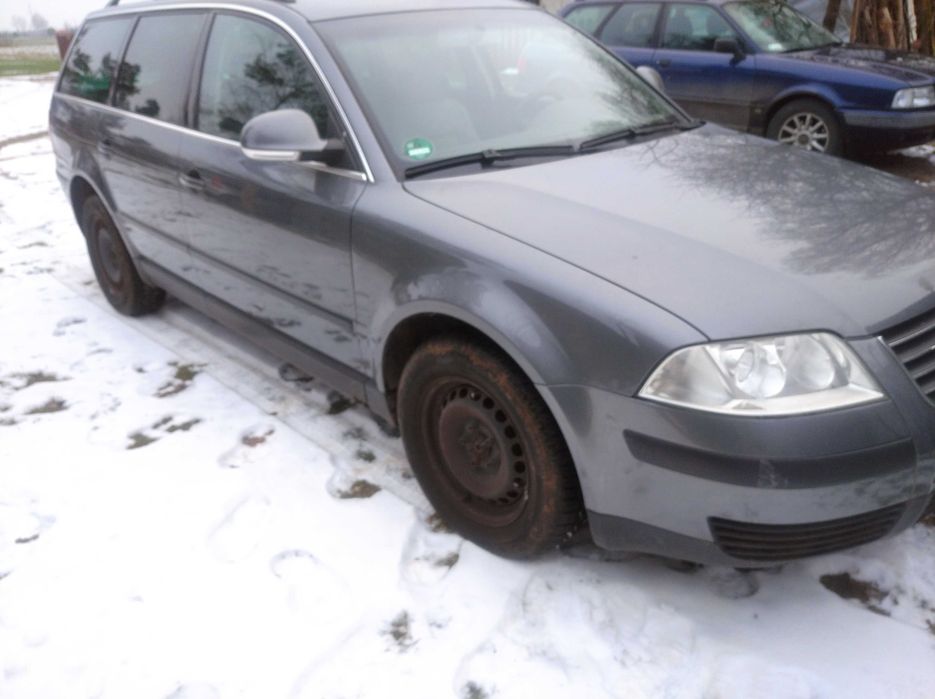błotnik prawy przod tył OE  LA7T passat b5 lift 1.9tdi avf