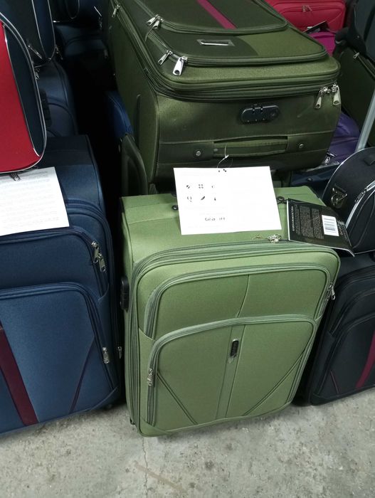 walizki kabinowe przecena na 4 kołach z grubej codury