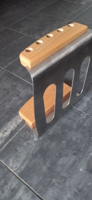 Suporte de Facas em Madeira e Metal