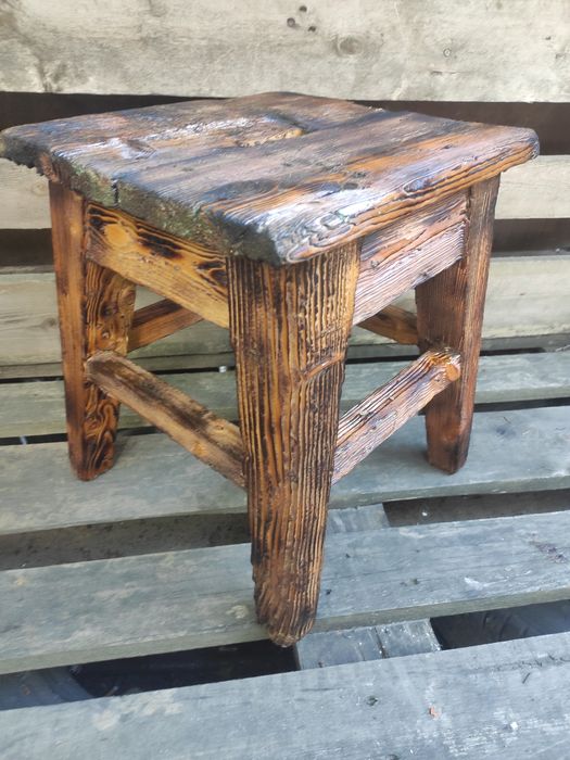 Табурет винтажный поссле реставрации