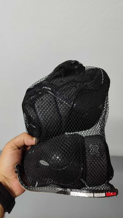 Capacete de criança e proteções