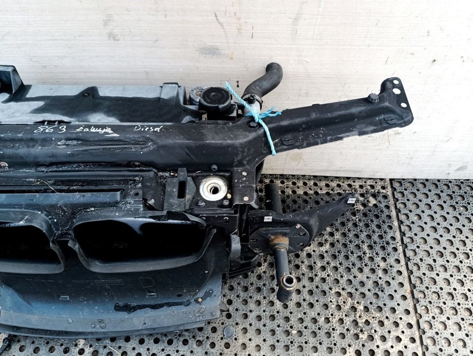 Bmw 318 E46 Coupe 1.9B Pas Przedni Komplet Automat Żaluzja