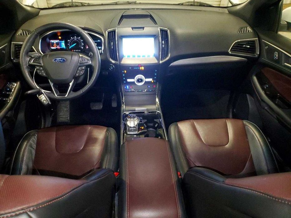 Ford Edge 2020 Titanium.