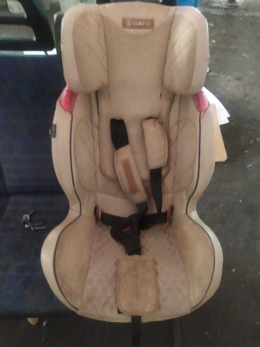 Продам дитяче автокрісло