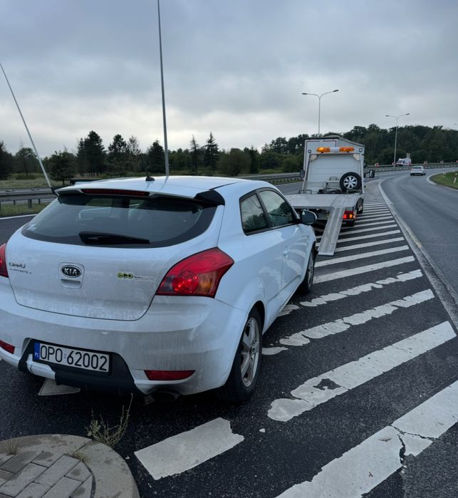 Pomoc drogowa laweta S8 S5 Oleśnica MOP