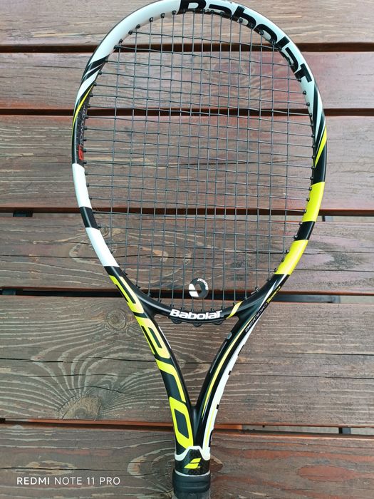 Продам теннисную ракетку Babolat aeropro Team
