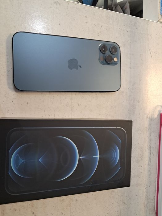 Iphone 12 pro  256 GB stan bardzo dobry  bateria 100 %