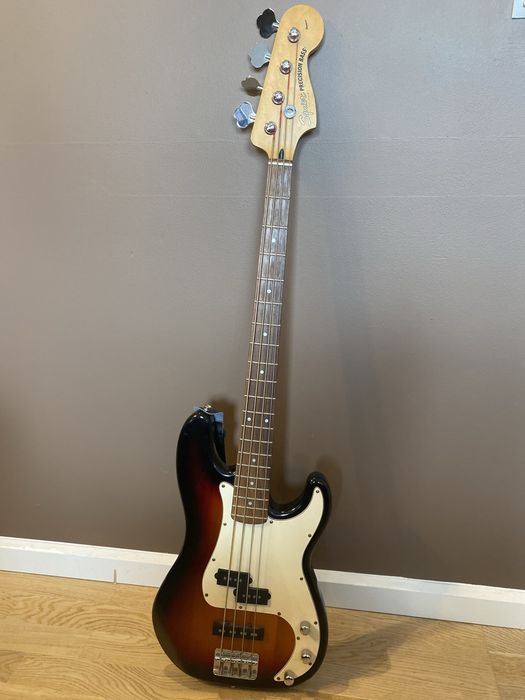 Gitara basowa Fender Squirer Precision Bass