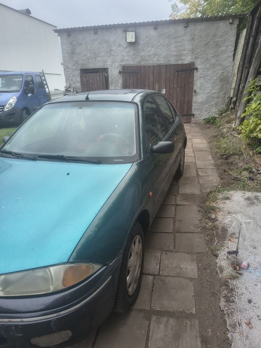 Rover 200    uszkodzony