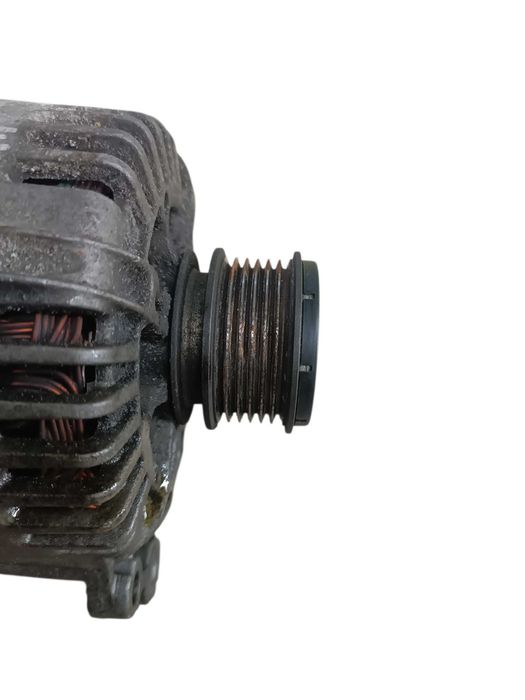 Alternator A3 A4 A6 Golf Passat Touran Leon Fabia  1.9D 140A