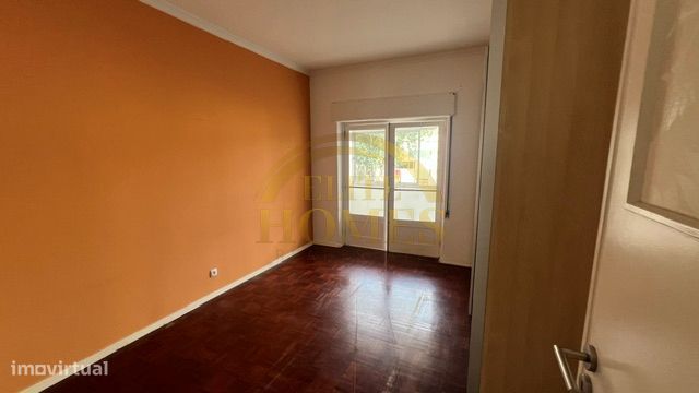Apartamento T2 em Oeiras.