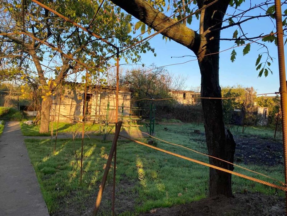 (13) Продам двоповерховий будинок, Великодолинське