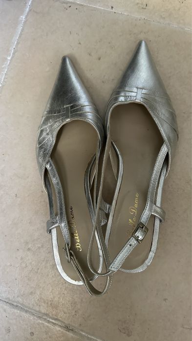 Sapato de senhora prateado, tamanho 38