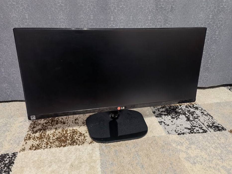 Монитор LG 25UM65 (25 дюймов, 21:9)